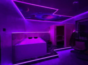 Wellness Suite mit Whirlpool und Sauna